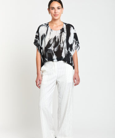 Cityscape Cropped Tee